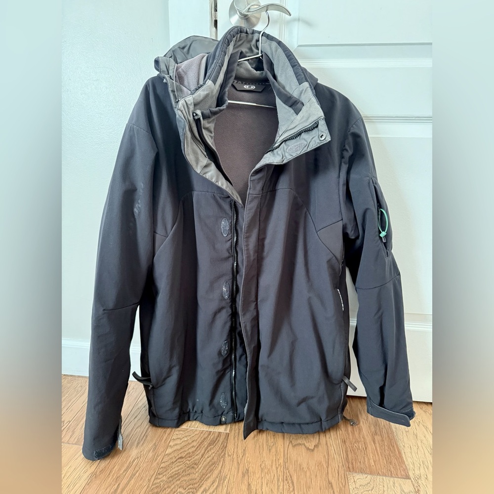 Salomon Ski Jacket with zip-in hood and long sleeve inner shell - Men’s Large